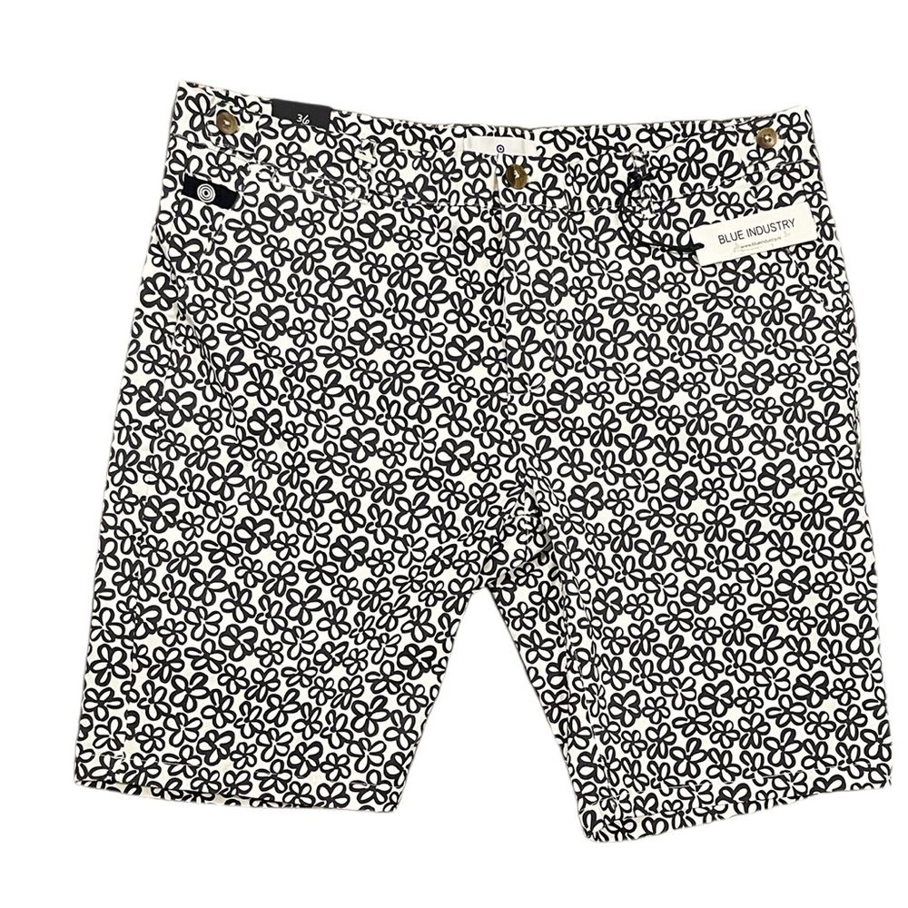 New Blue Industry flower shorts 36 blue white flowers flat front